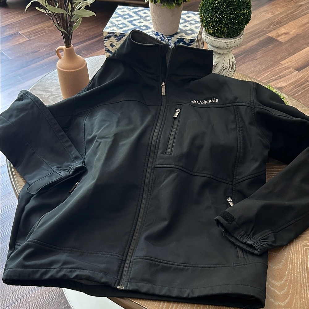 Men’s Columbia Black Full-Zip Lined Outdoor Jacket Extra Large